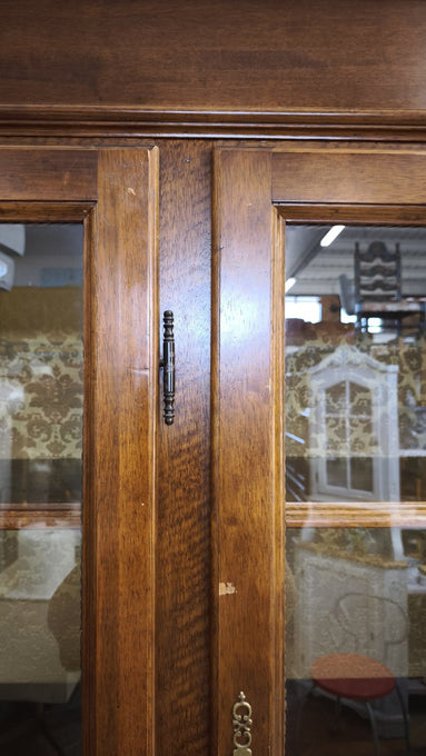 92745 Vetrina tre ante in legno massello