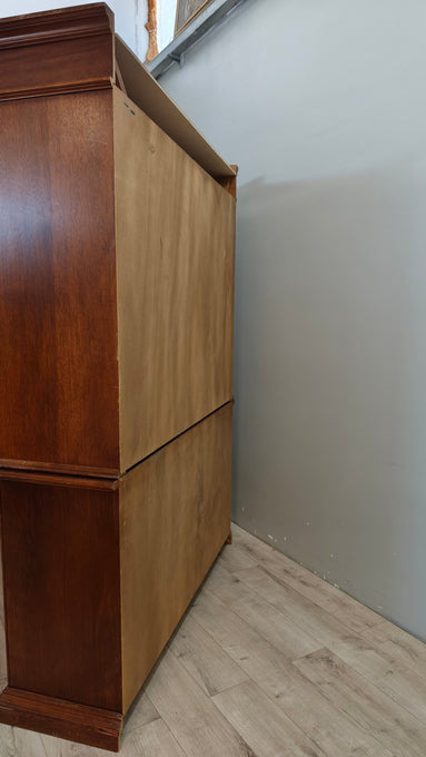 92745 Vetrina tre ante in legno massello