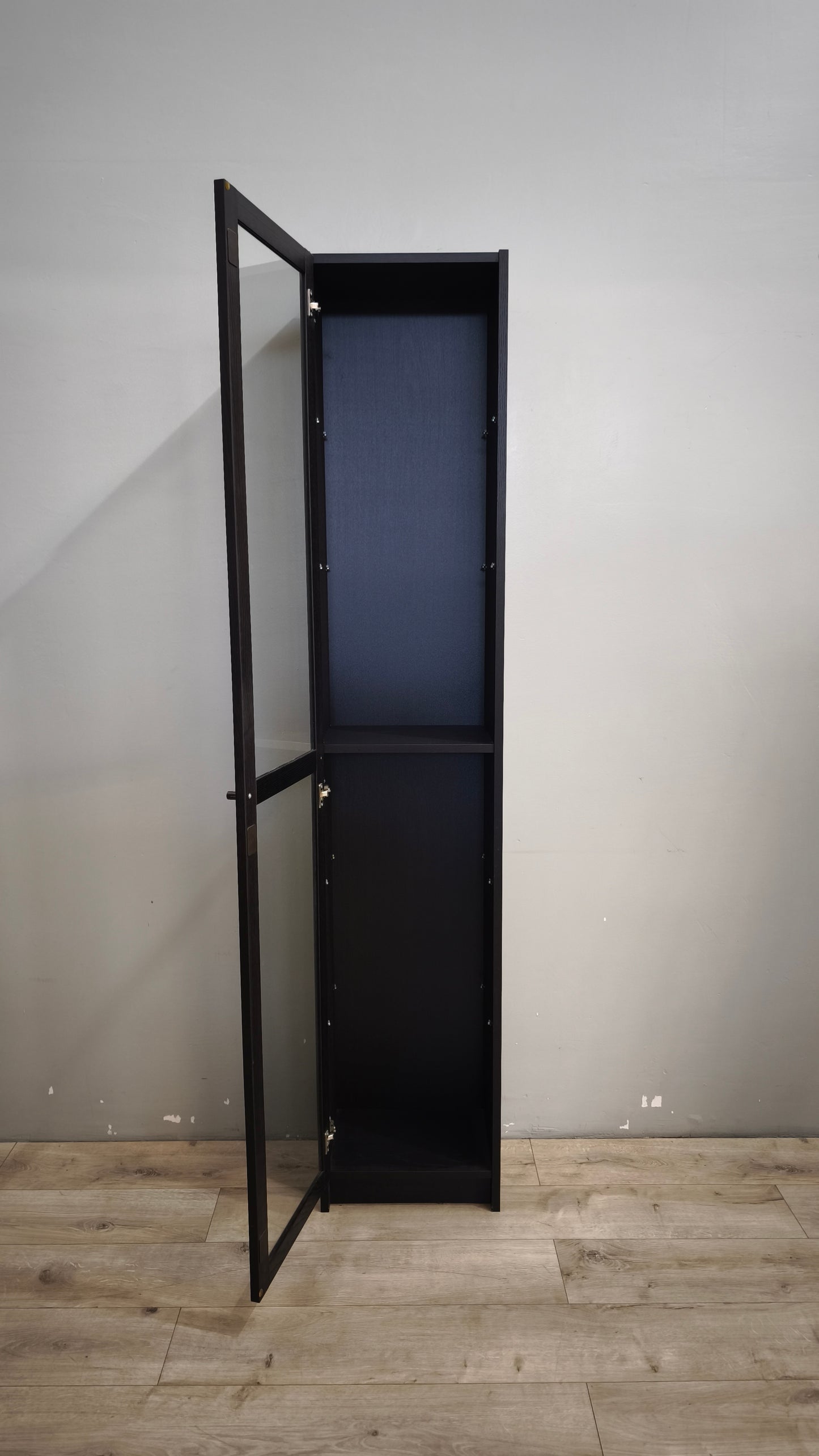 92765 Libreria Ikea Billy nera con sportello in vetro
