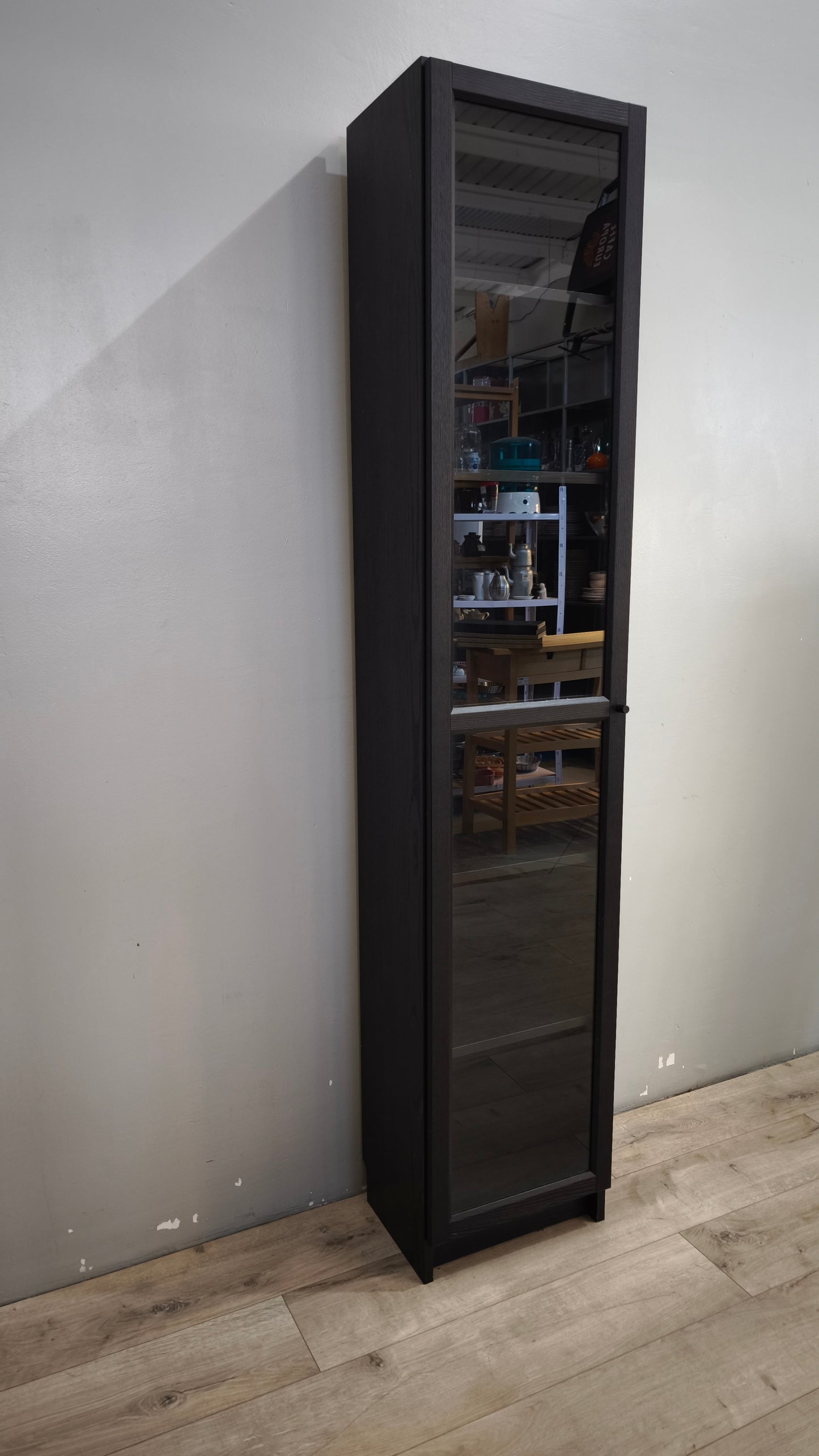 92765 Libreria Ikea Billy nera con sportello in vetro