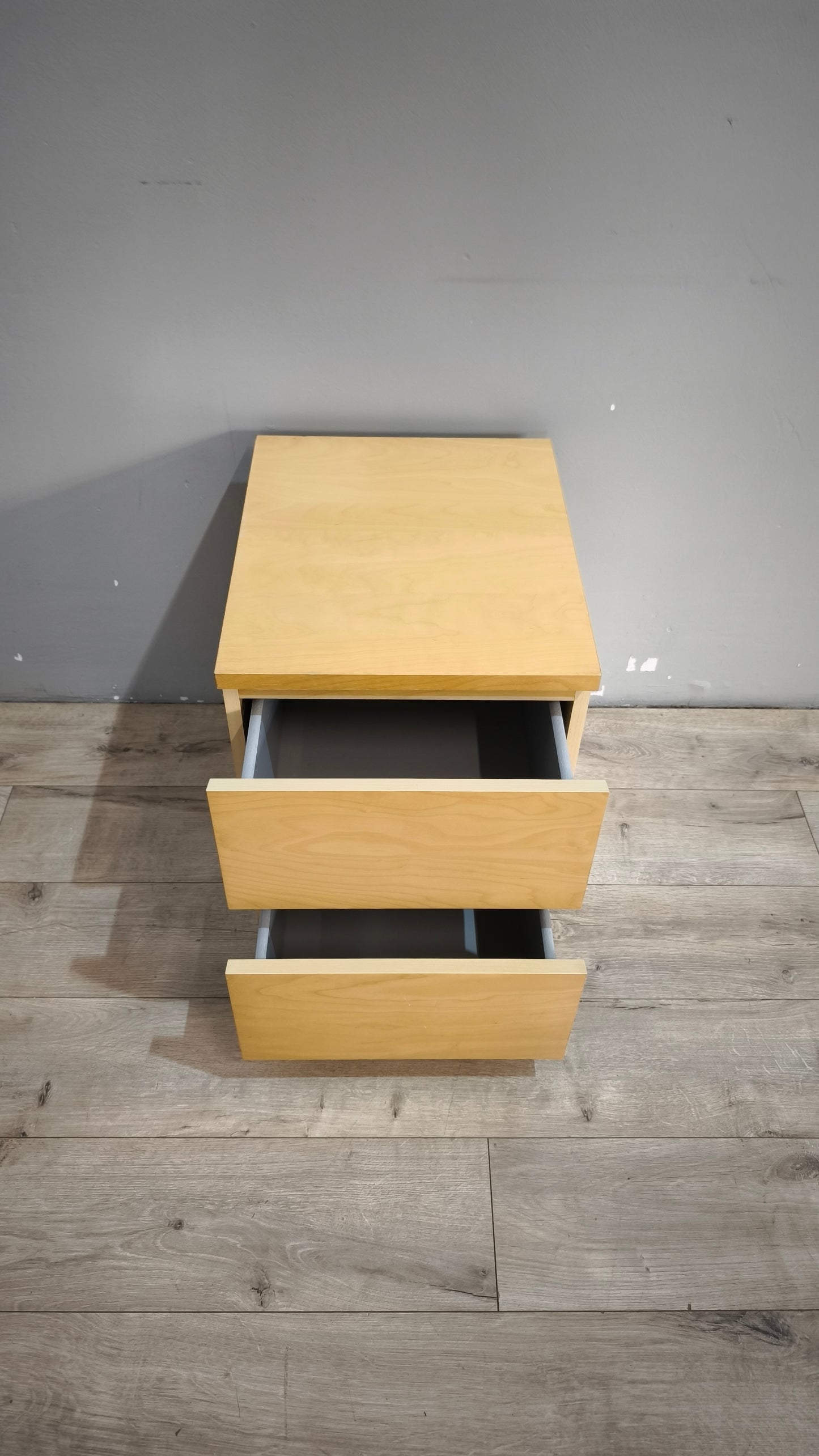 92746 Comodino Ikea con due cassetti chiaro