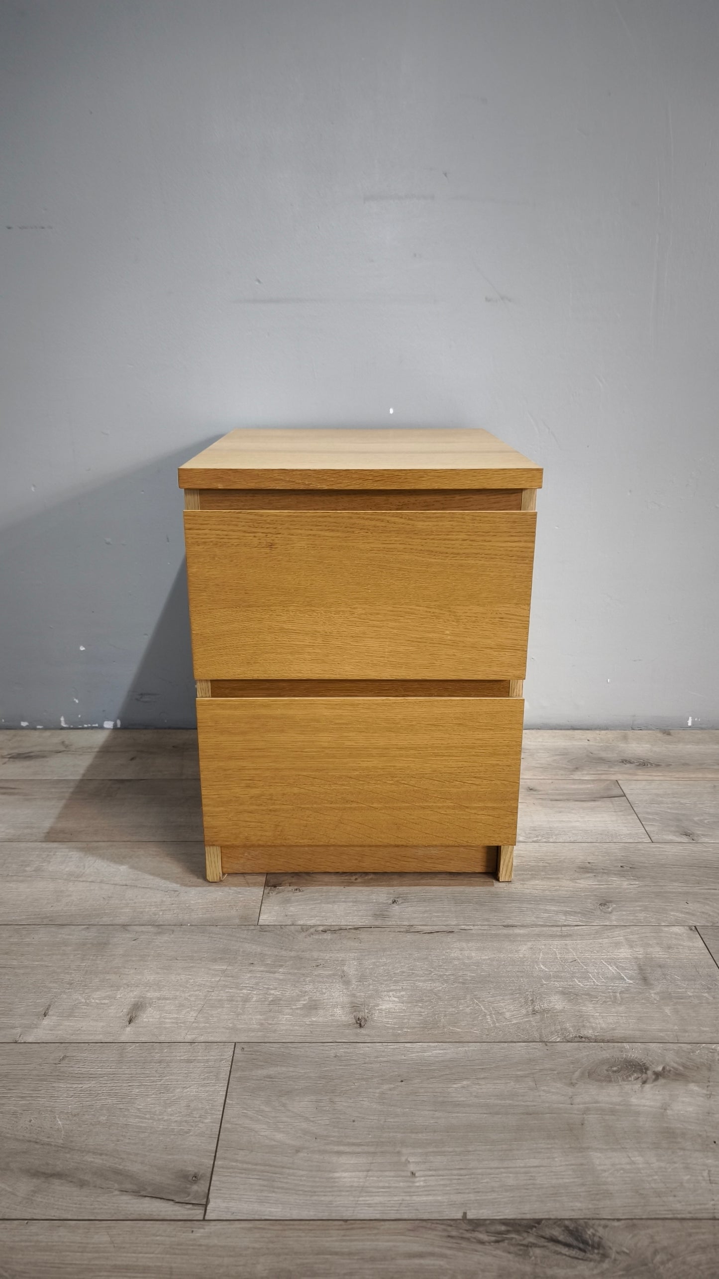 92746-2 Comodino Ikea con due cassetti