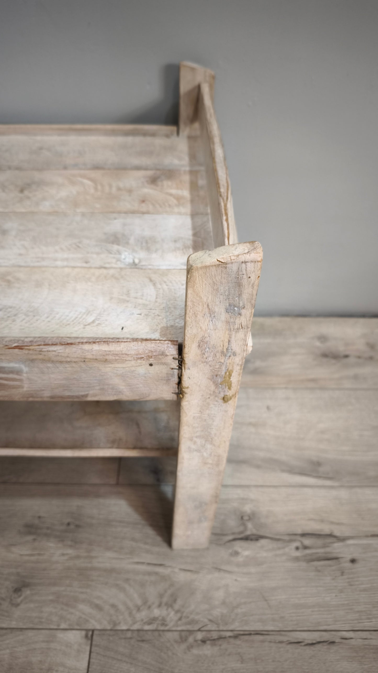 92750 Tavolo da salotto rustico in legno
