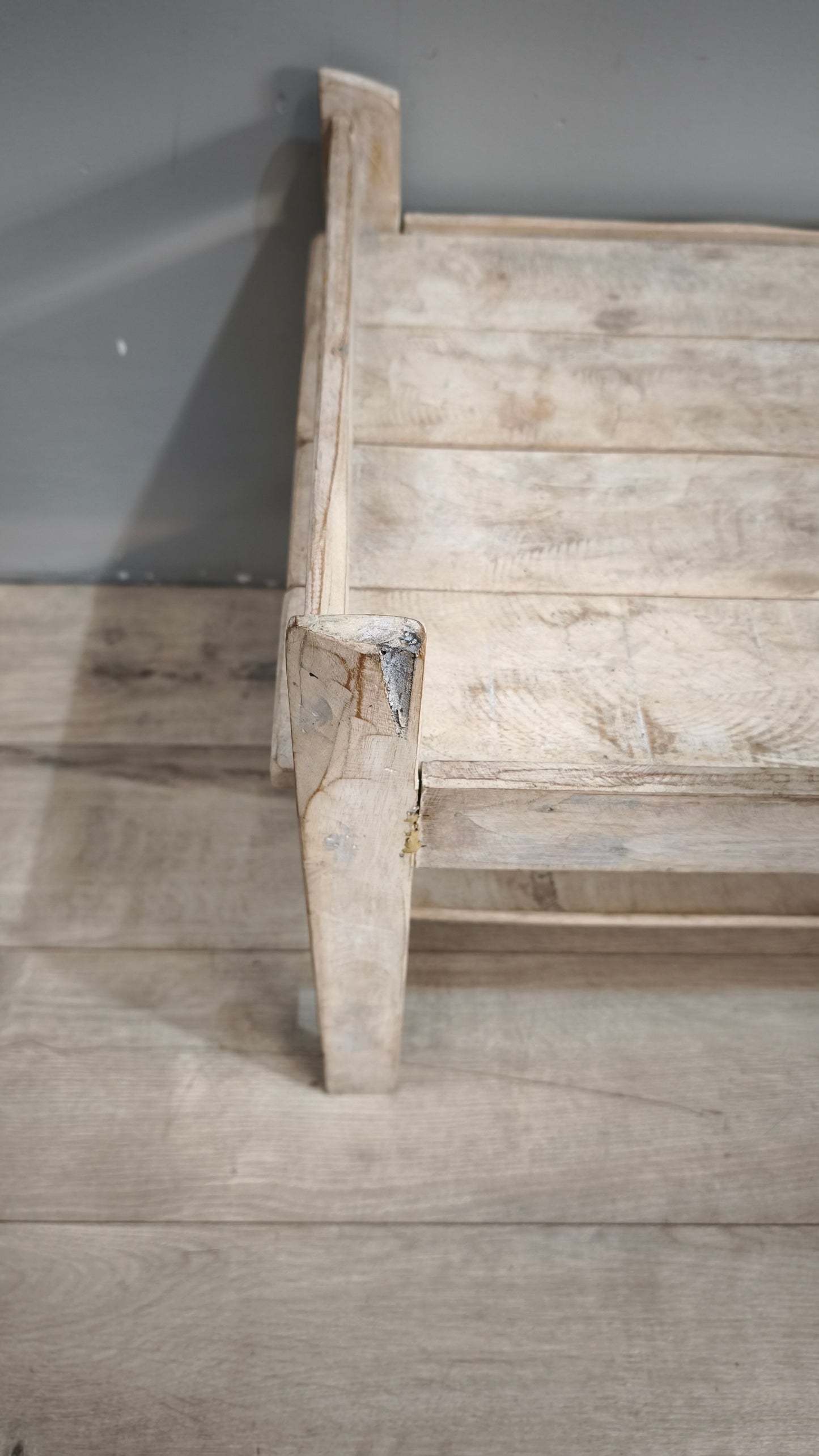 92750 Tavolo da salotto rustico in legno