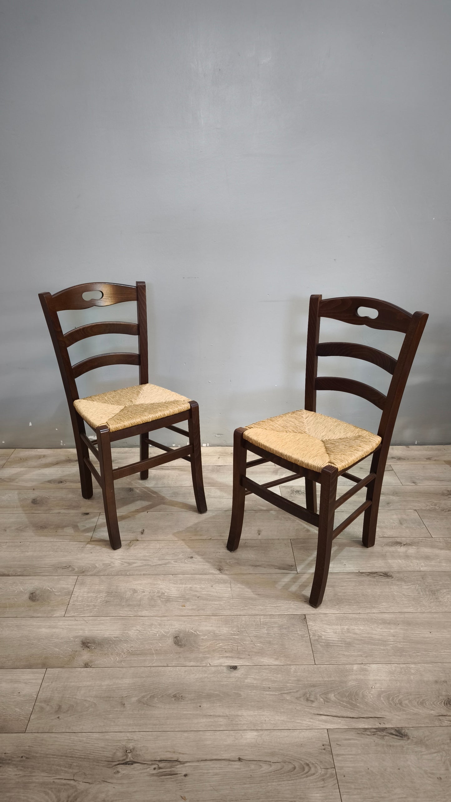 92840 Set n 4 sedie in legno con seduta in paglia