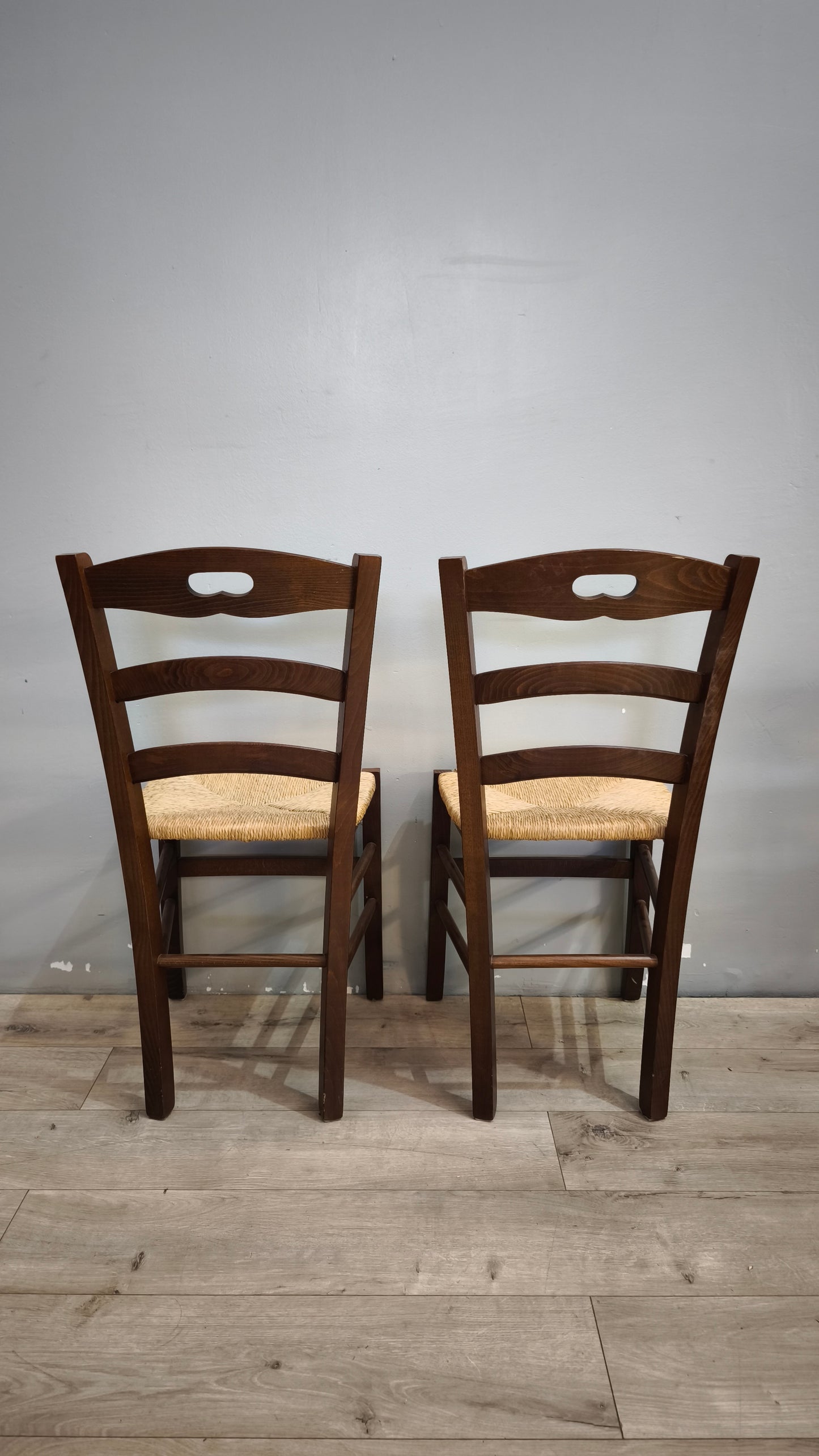 92840 Set n 4 sedie in legno con seduta in paglia