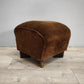 92853 Pouf in velluto marrone con piedini in legno