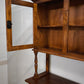 92849 Vetrina in legno tre sportelli con alzata