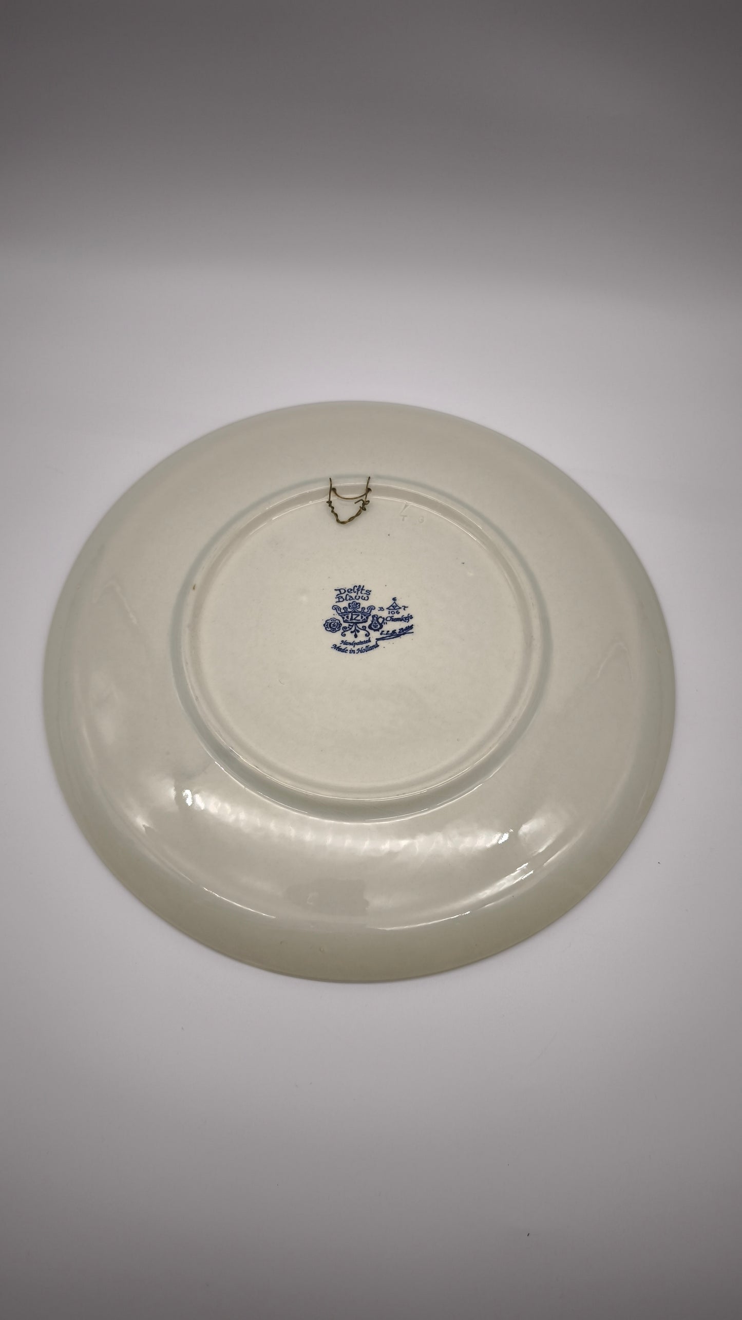 92722 Piatto decorativo Delfts Blauw, handpainted, made in Holland (dama)