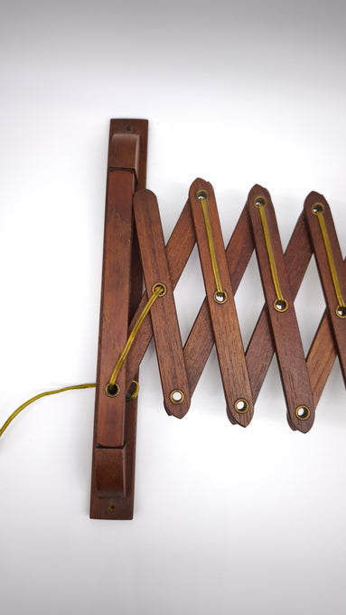 92862 Lampada estensibile in legno