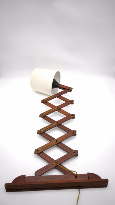 92862 Lampada estensibile in legno