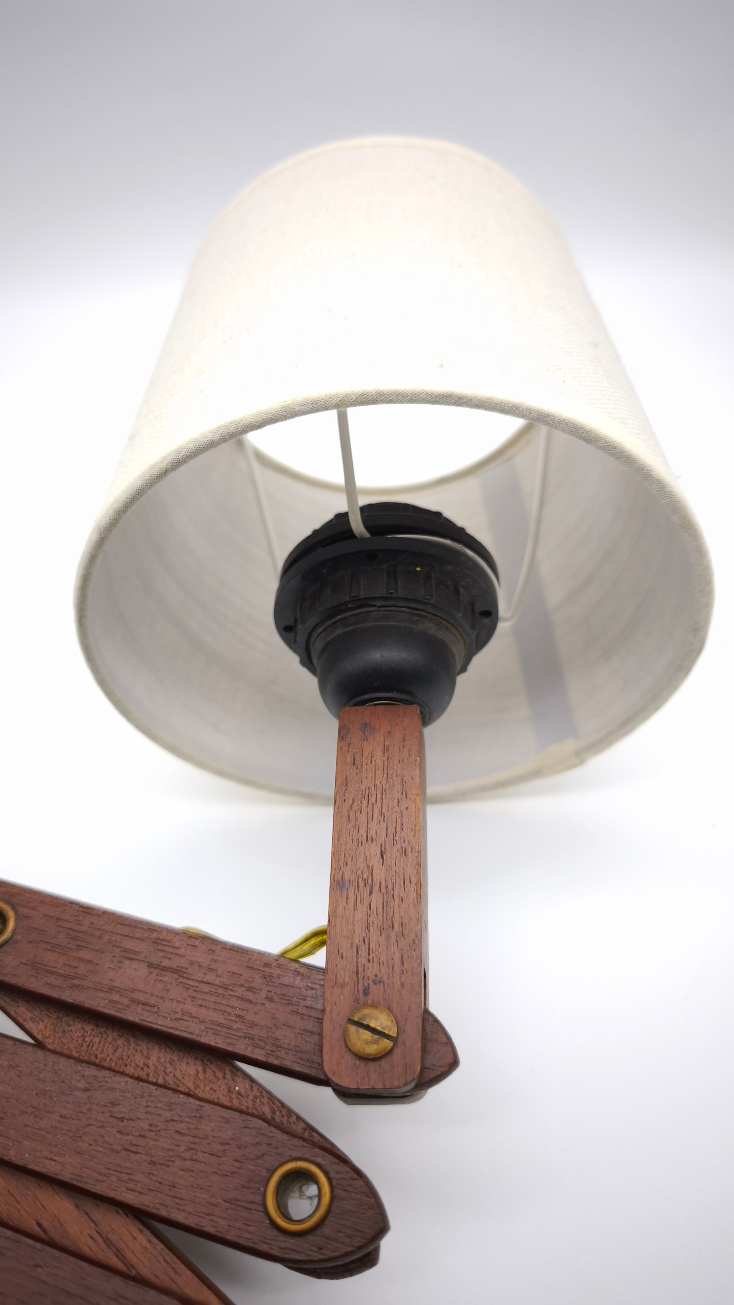 92862 Lampada estensibile in legno