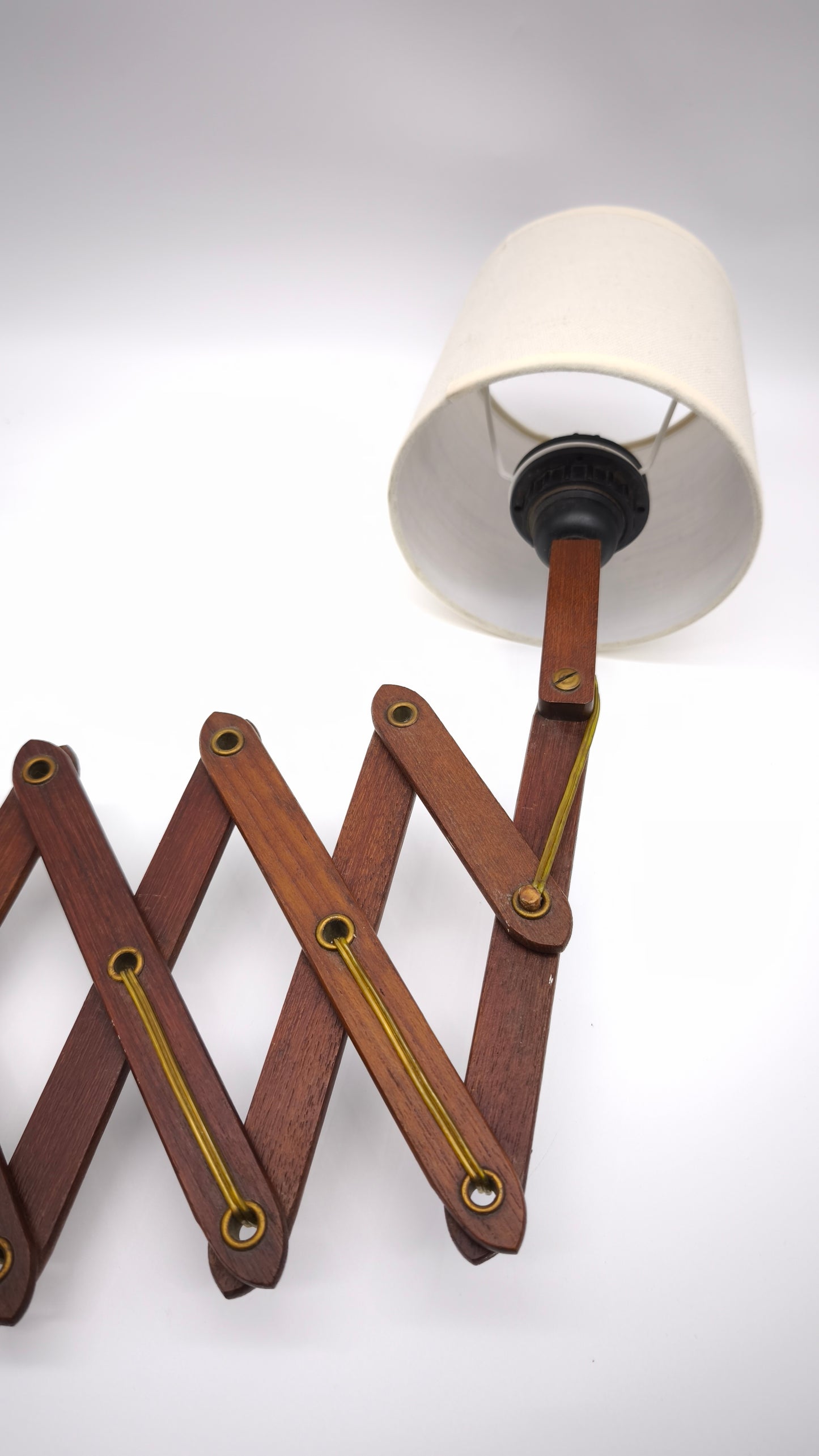 92862 Lampada estensibile in legno