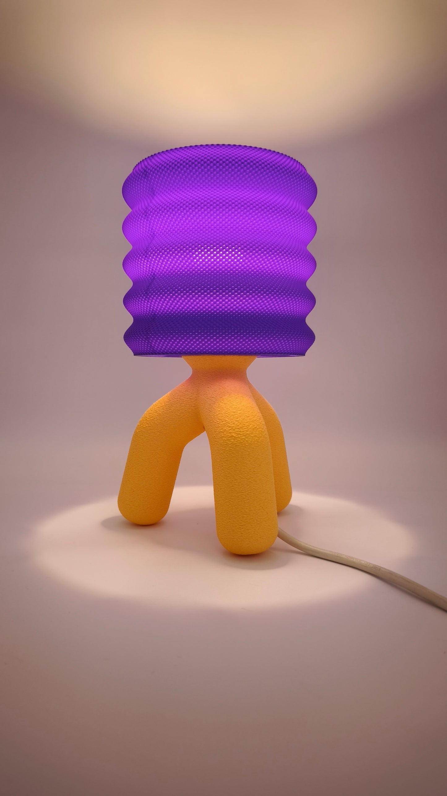 92866 Lampada da tavolo arancio e viola in PLA