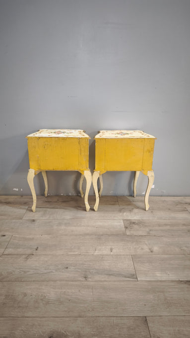 92991 Coppia di comodini dipinti in stile veneziano