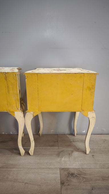 92991 Coppia di comodini dipinti in stile veneziano