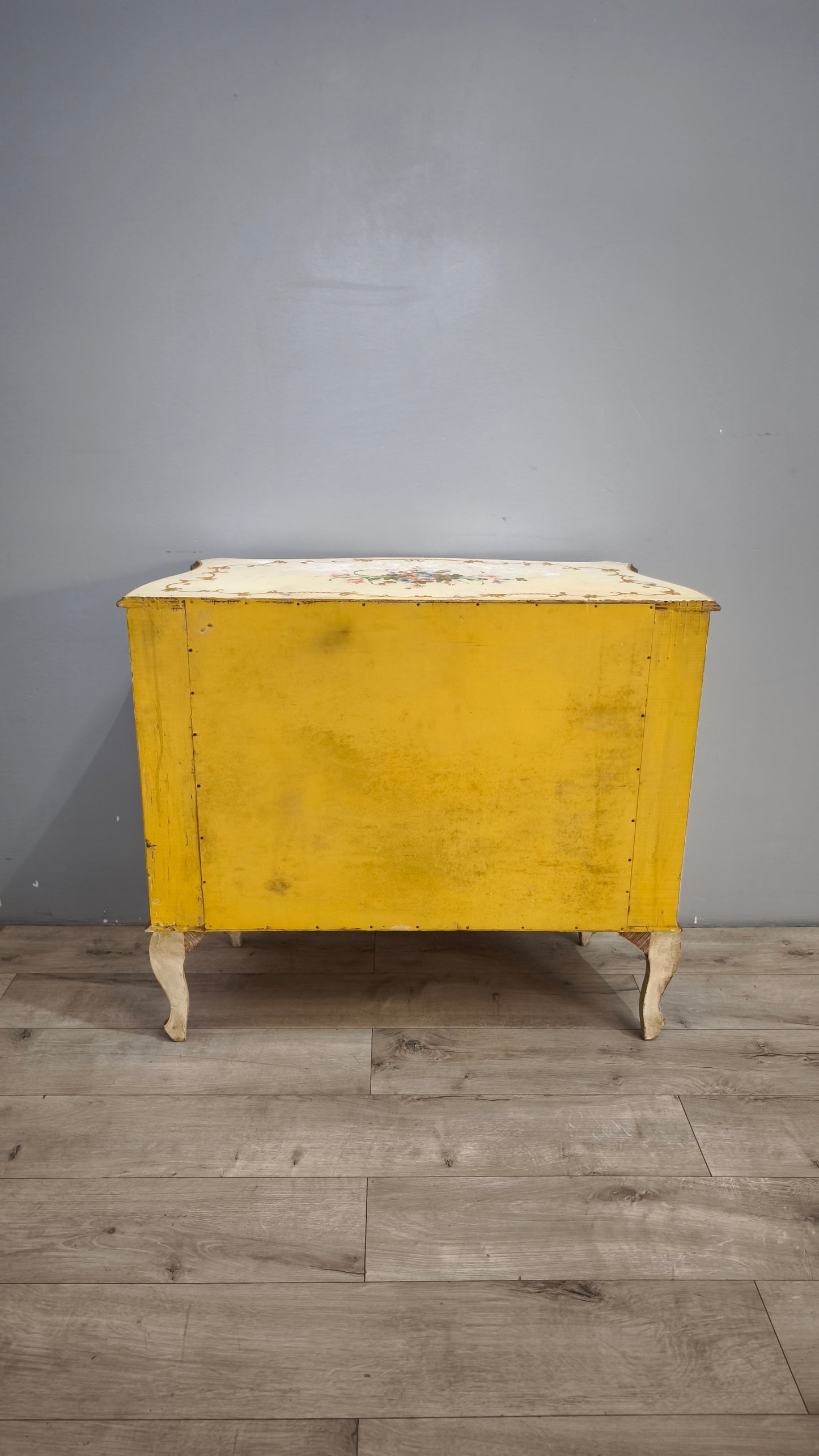 92990 Comò dipinto in stile veneziano