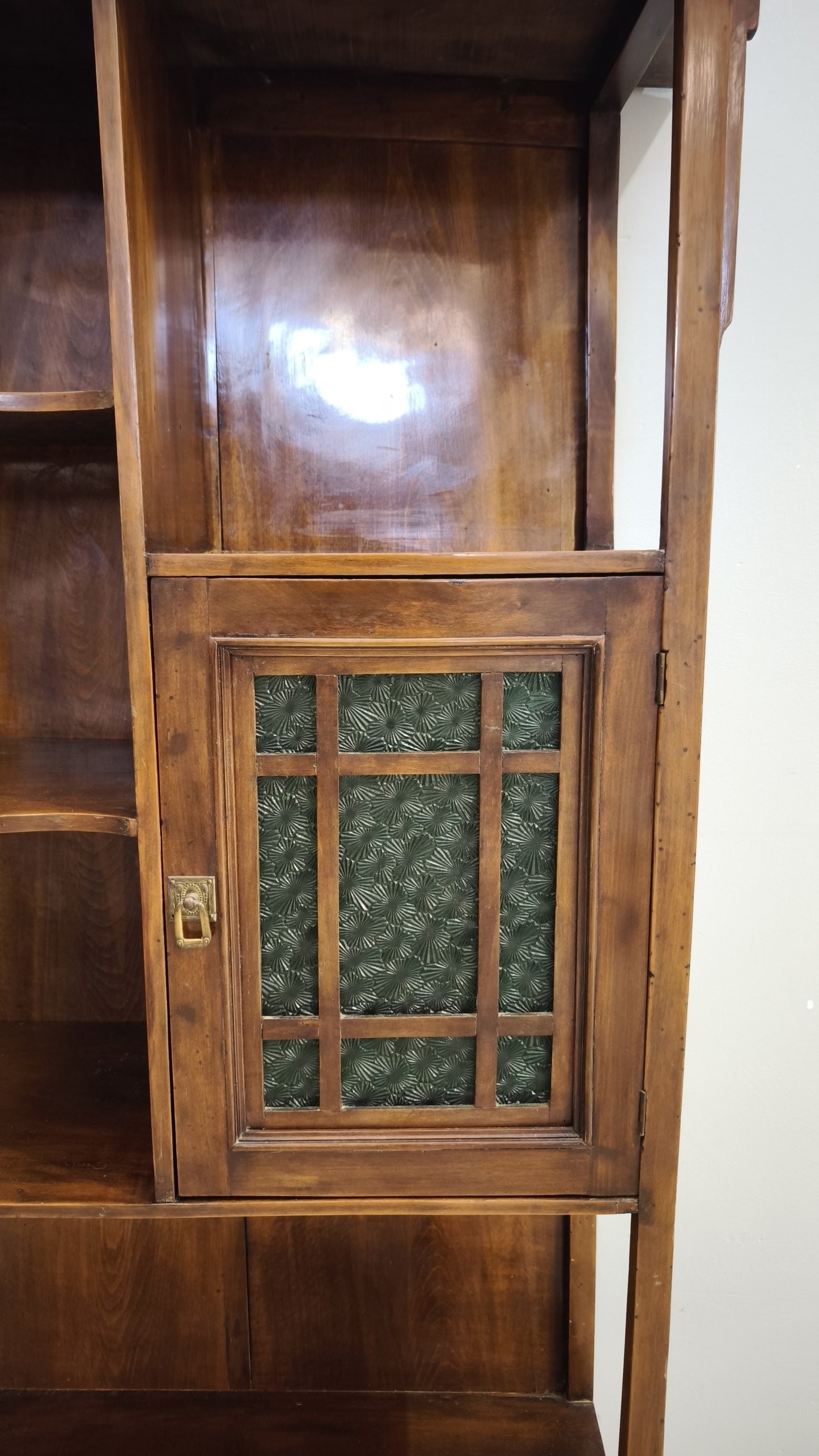 93008 Vetrinetta in legno stile Liberty