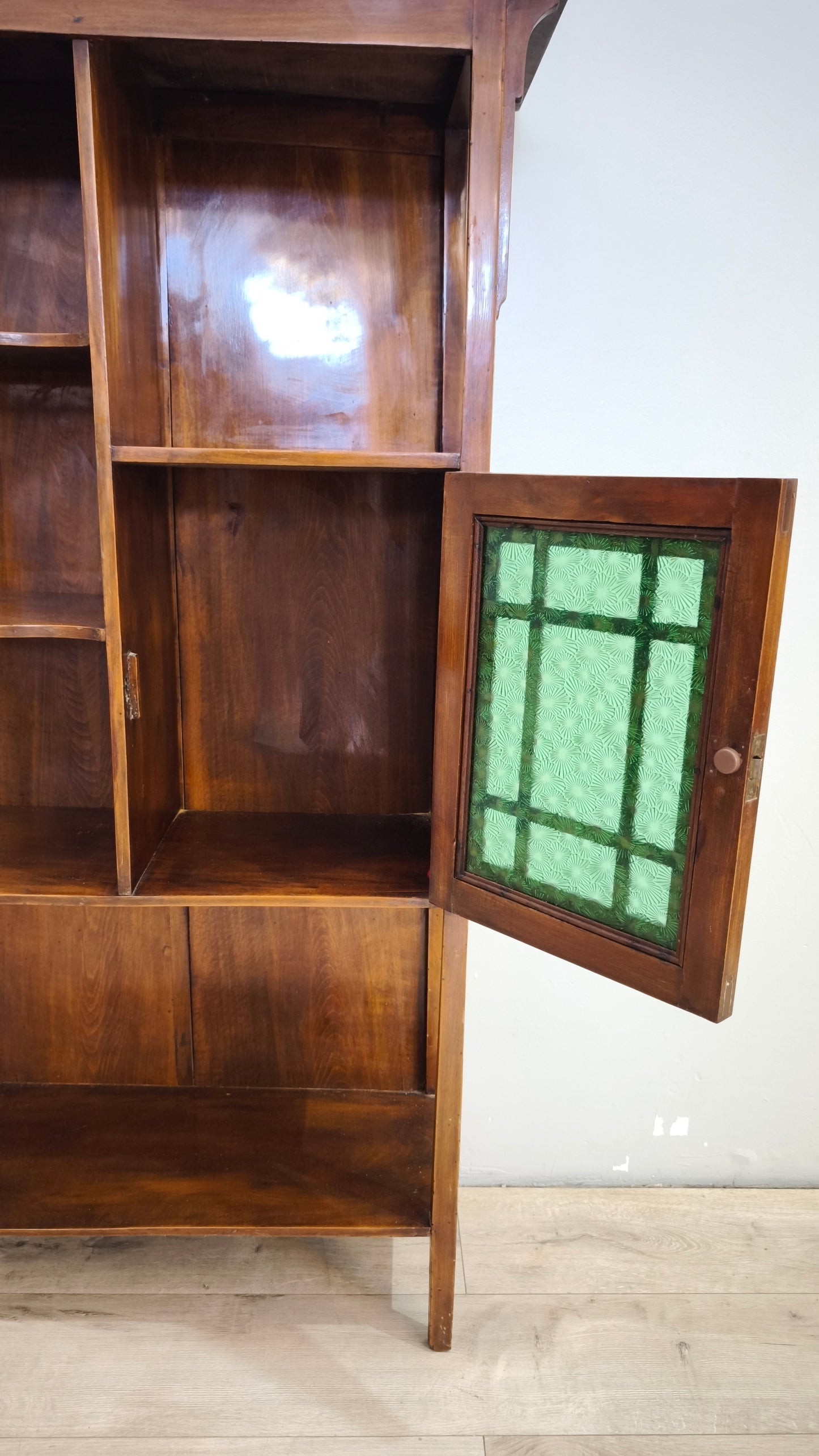 93008 Vetrinetta in legno stile Liberty