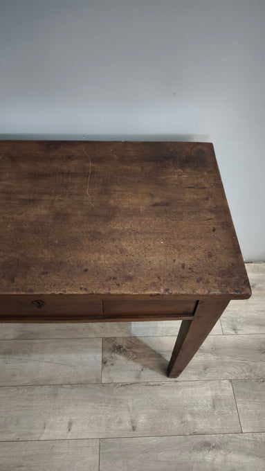 93032 Tavolinetto in legno massello di noce