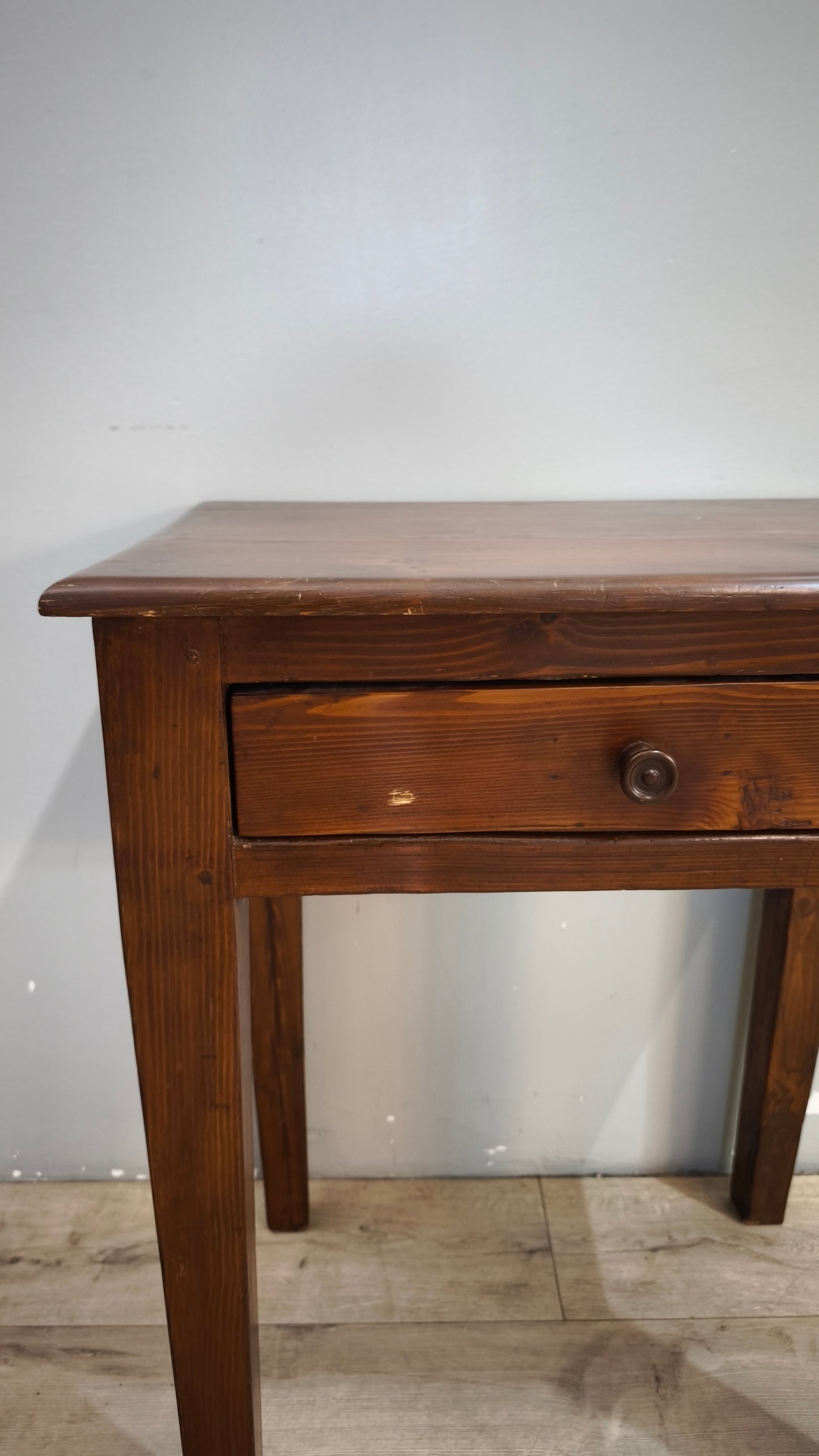 93031 Tavolo d'appoggio con cassetto frontale