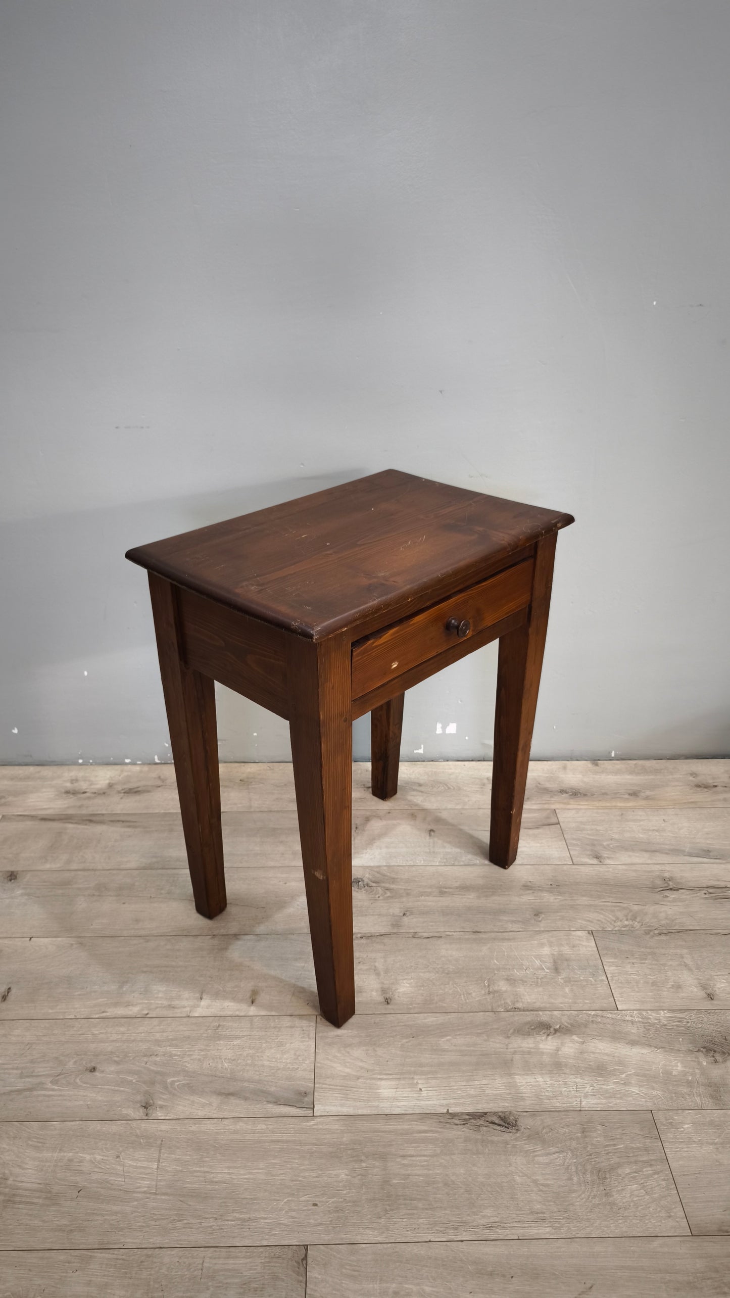 93031 Tavolo d'appoggio con cassetto frontale
