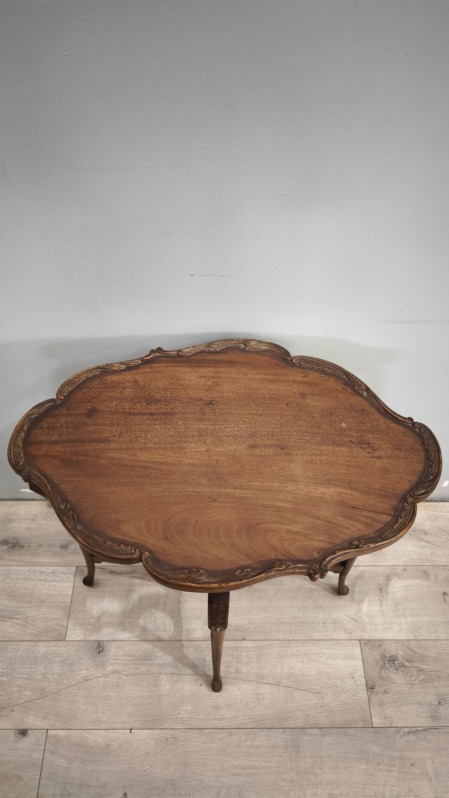 93024 Tavolino in legno stile Liberty
