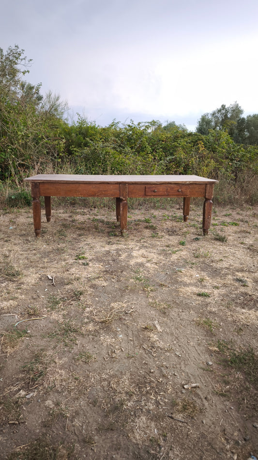 Antico tavolo in legno massello di quercia