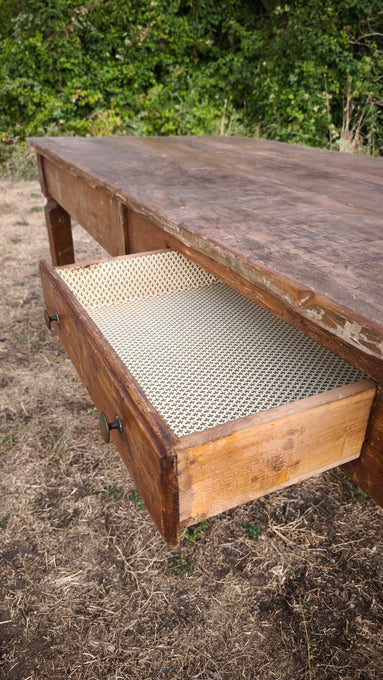 Antico tavolo in legno massello di quercia