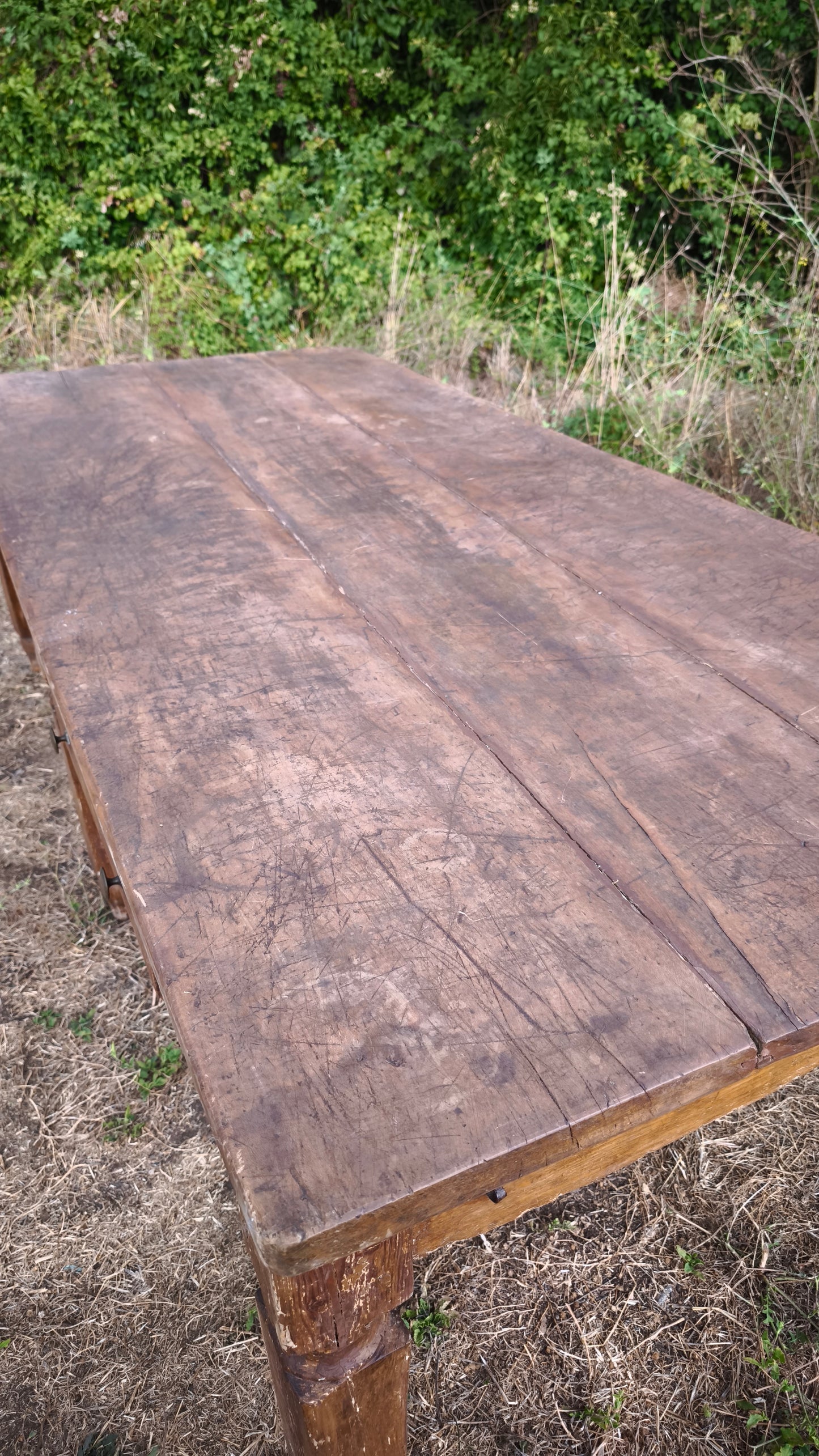 Antico tavolo in legno massello di quercia