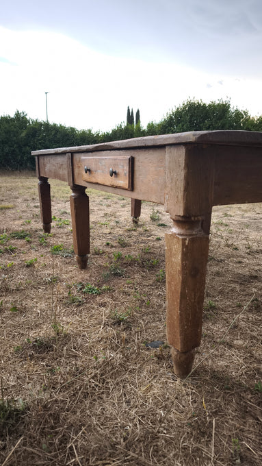 Antico tavolo in legno massello di quercia