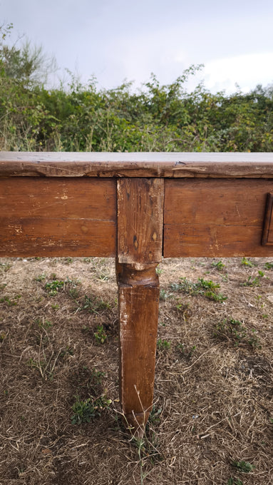 Antico tavolo in legno massello di quercia