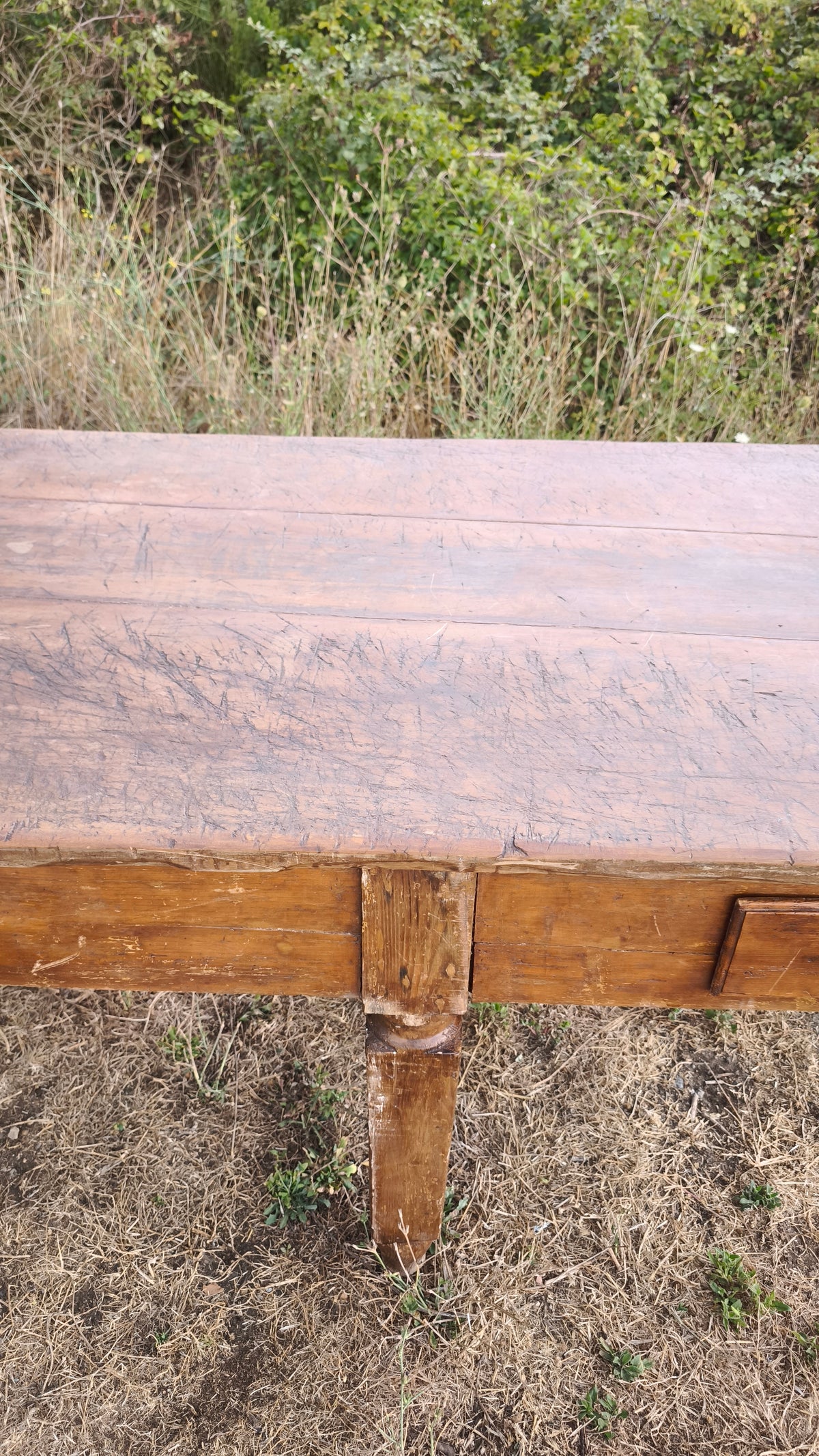 Antico tavolo in legno massello di quercia