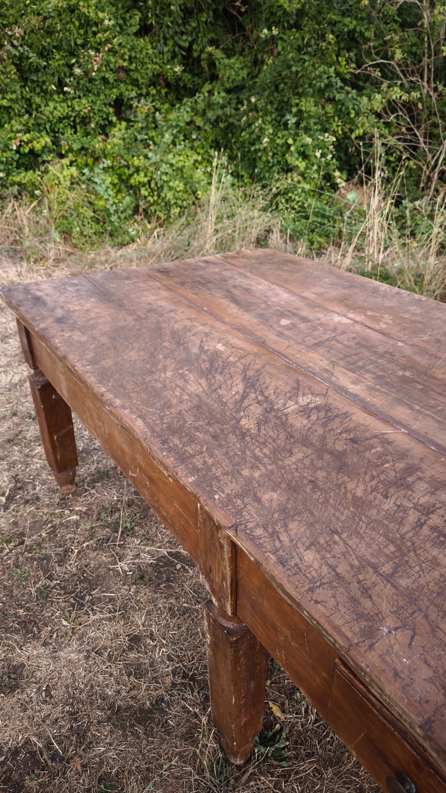 Antico tavolo in legno massello di quercia