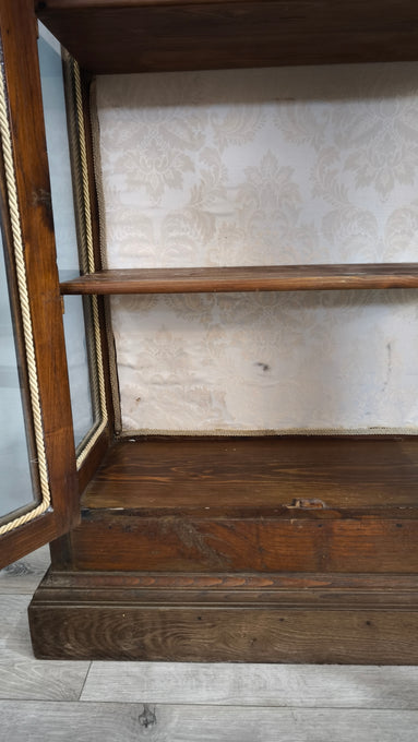 93050 Vetrina due sportelli in legno