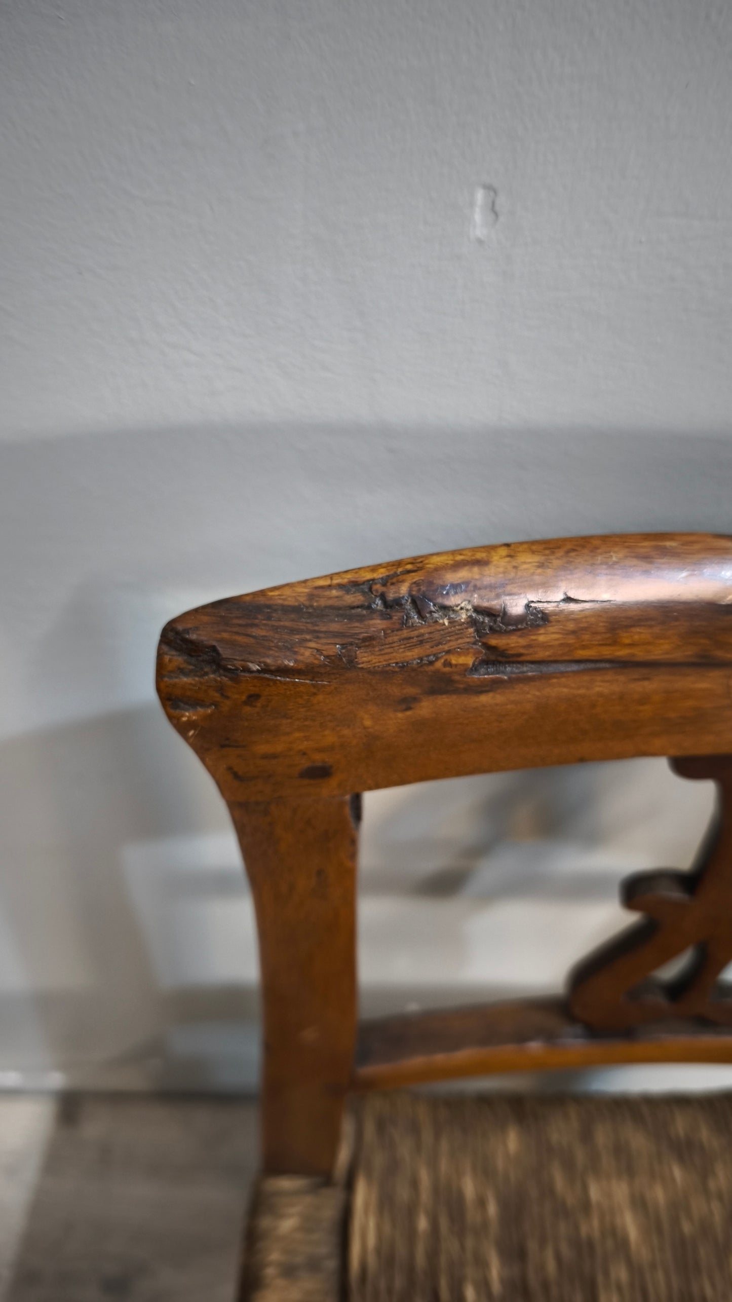 93107 Sedia singola in legno e seduta in paglia