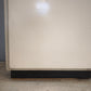 93128 Credenza anni '50 dipinta bianca con uno sportello