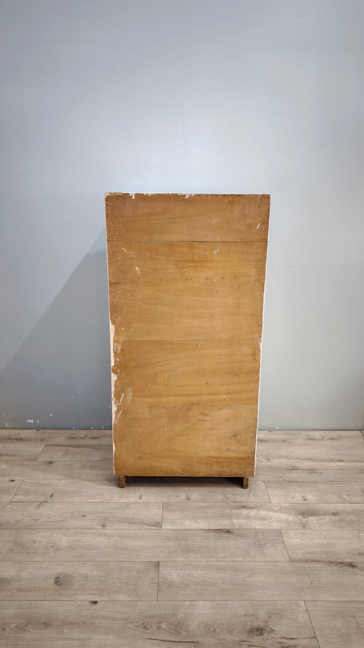 93128 Credenza anni '50 dipinta bianca con uno sportello