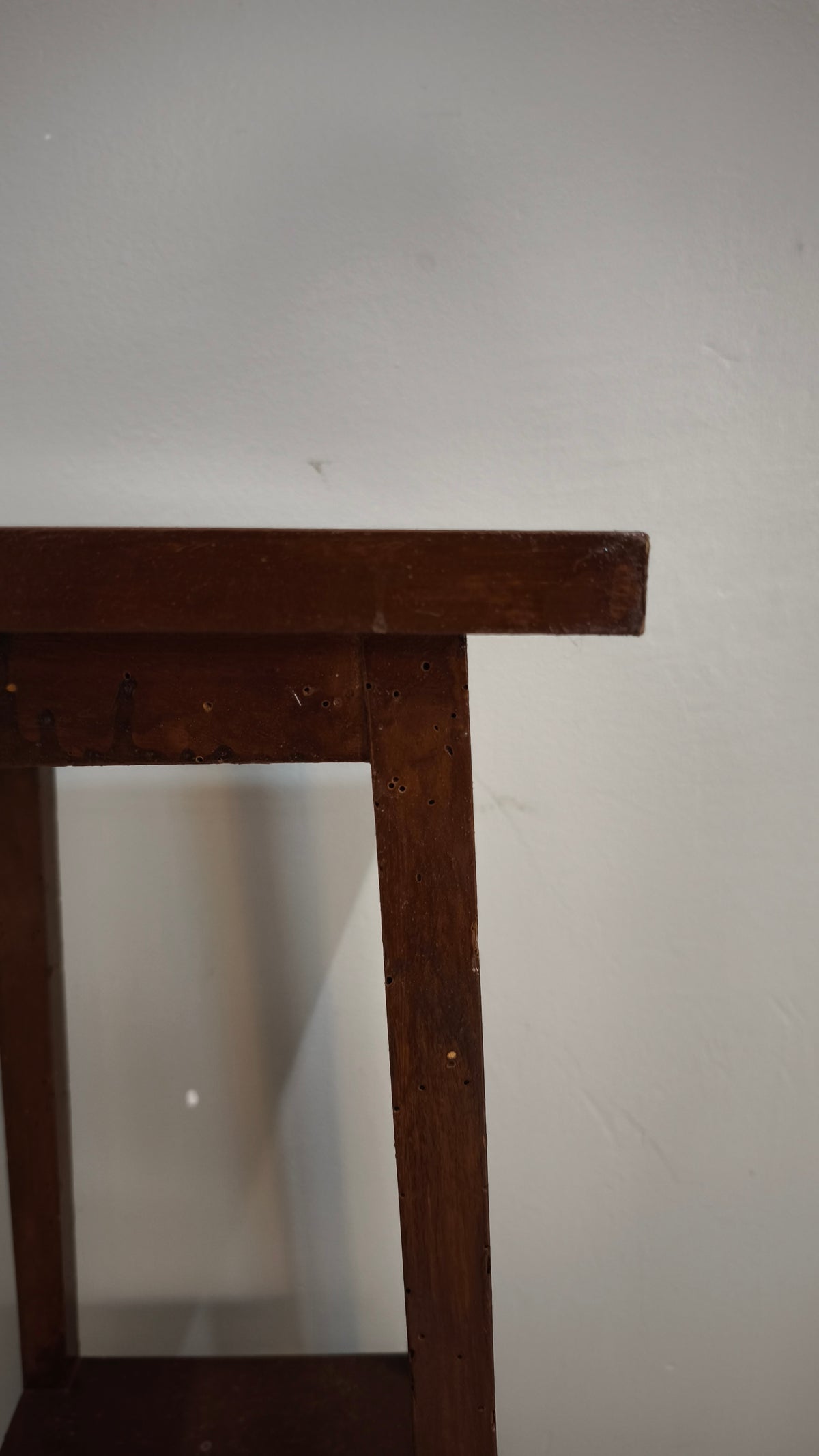 93140 Alzata in legno con tre ripiani