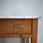 93155 Tavolo in legno con cassetto e piano in marmo