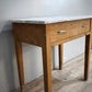 93155 Tavolo in legno con cassetto e piano in marmo