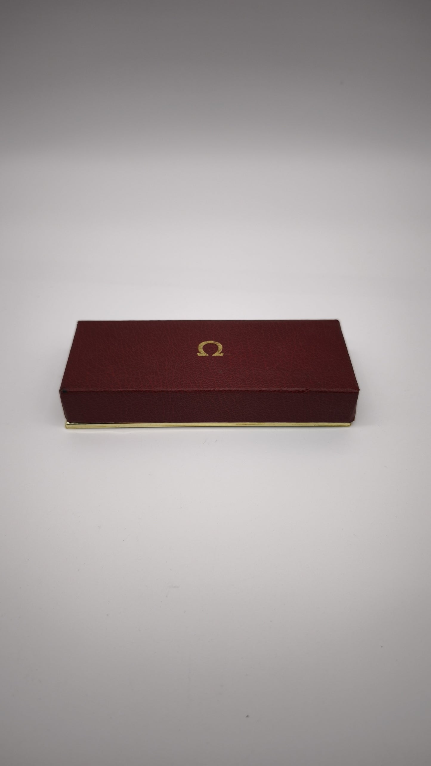 255 Scatola Omega vintage rossa, anni '60
