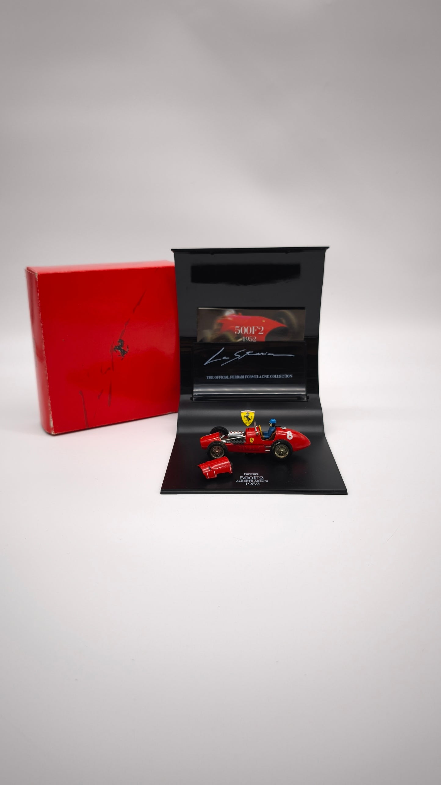 92905 Modellino Ferrari 500 F2 Alberto Ascari 1952, The official Ferrari Formula one collection