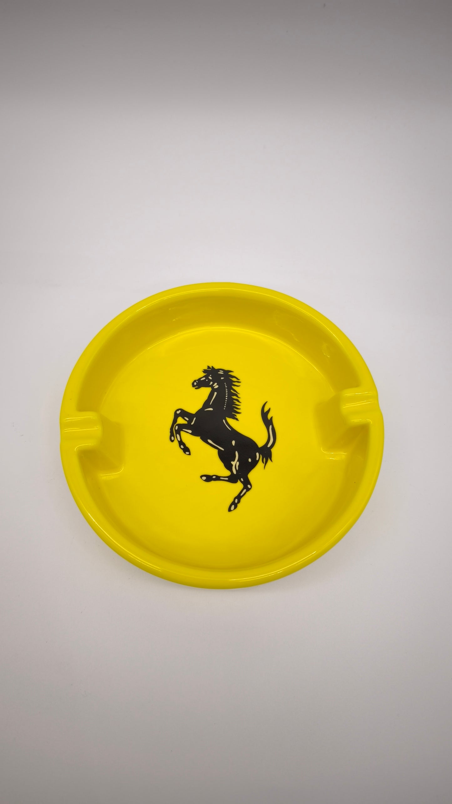 242 Portacenere Ferrari giallo con scatola gialla