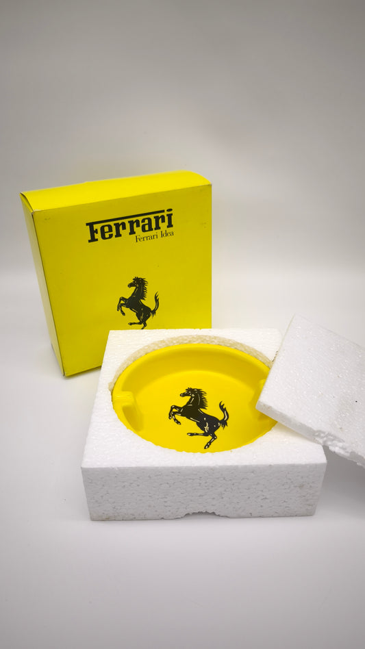 242 Portacenere Ferrari giallo con scatola gialla