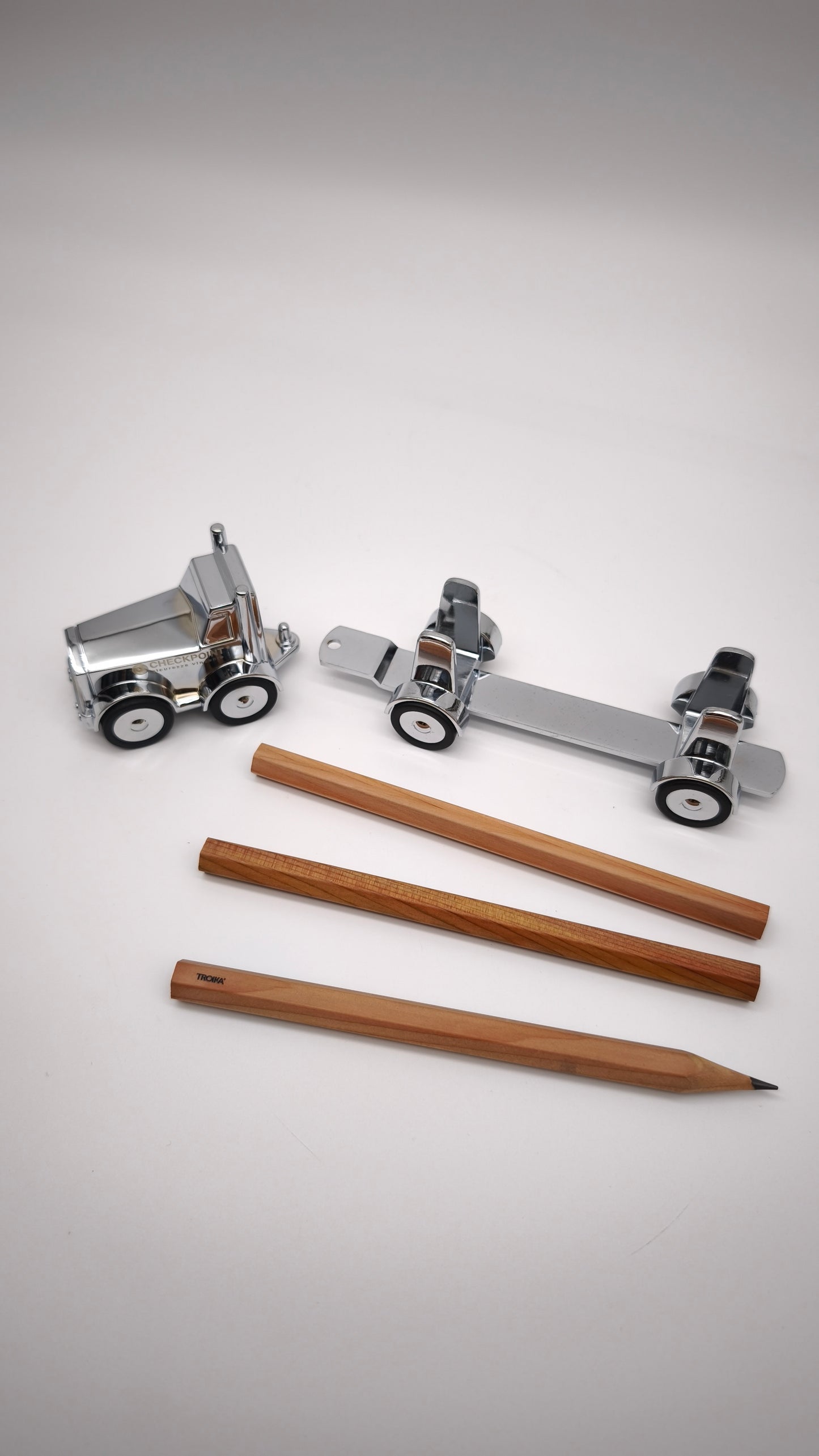 92900 Camion porta matite Troika con scatola