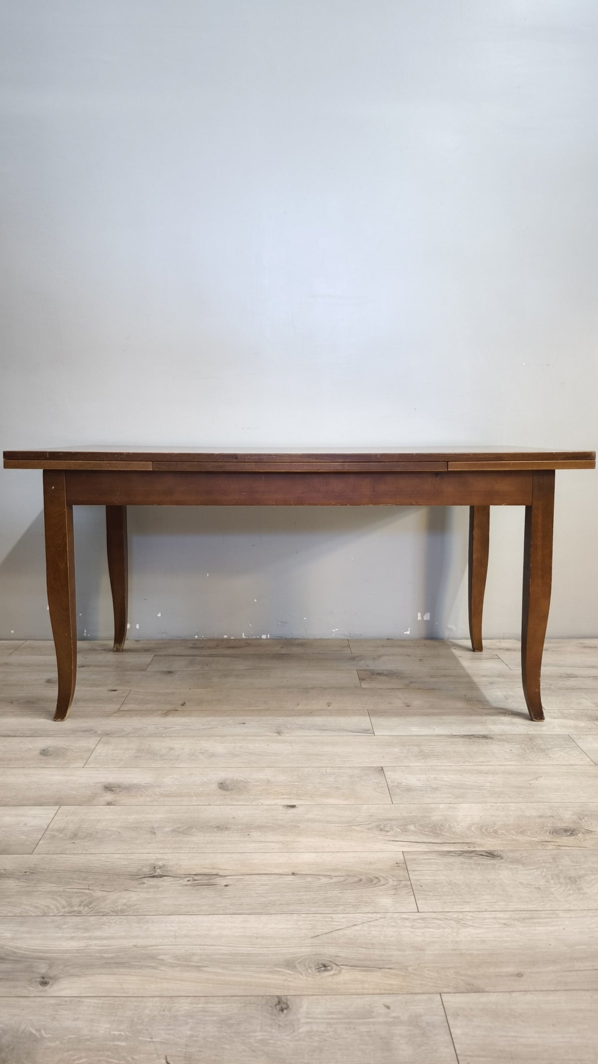 93176 Tavolo allungabile in legno con piano rettangolare