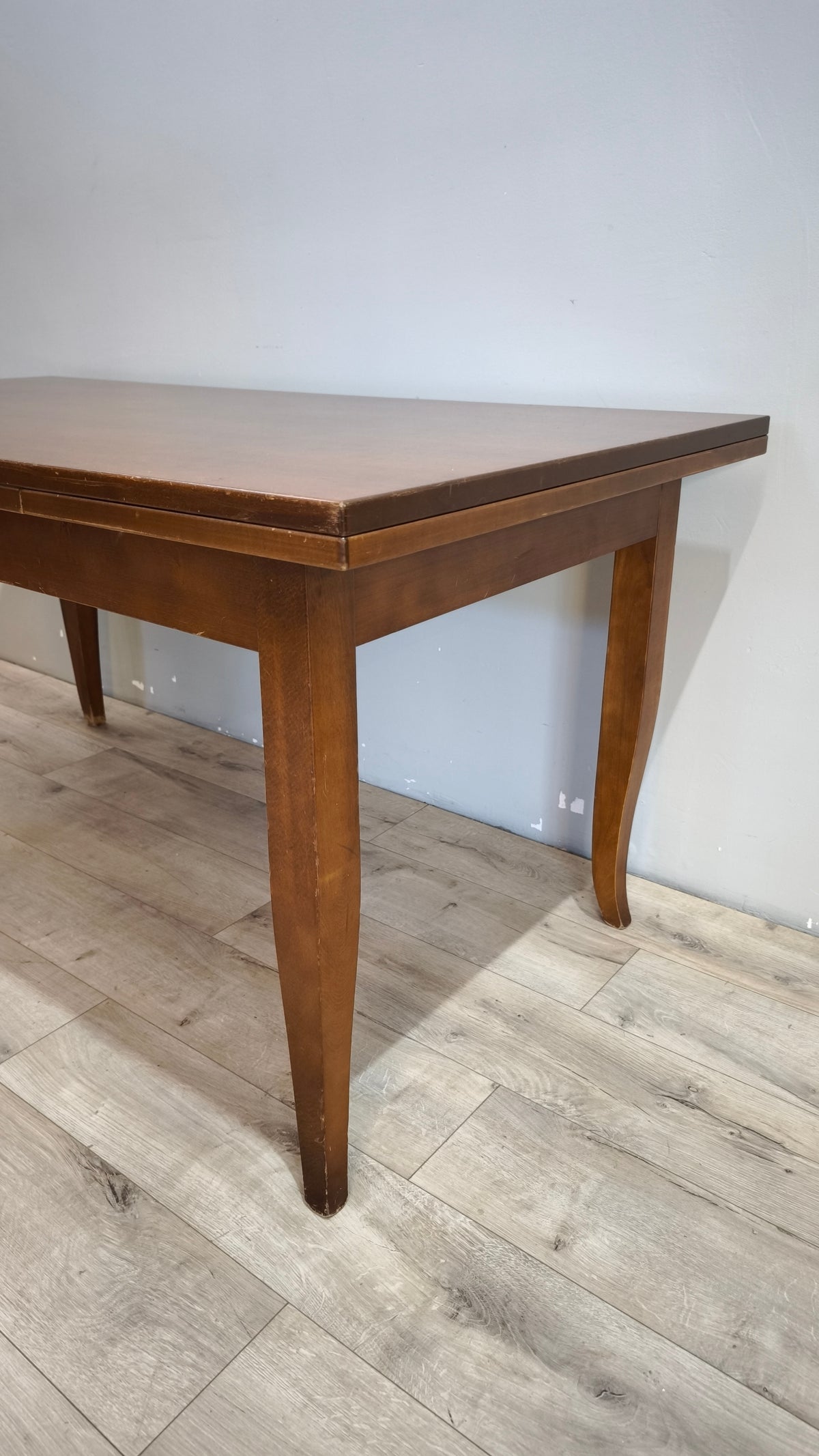 93176 Tavolo allungabile in legno con piano rettangolare