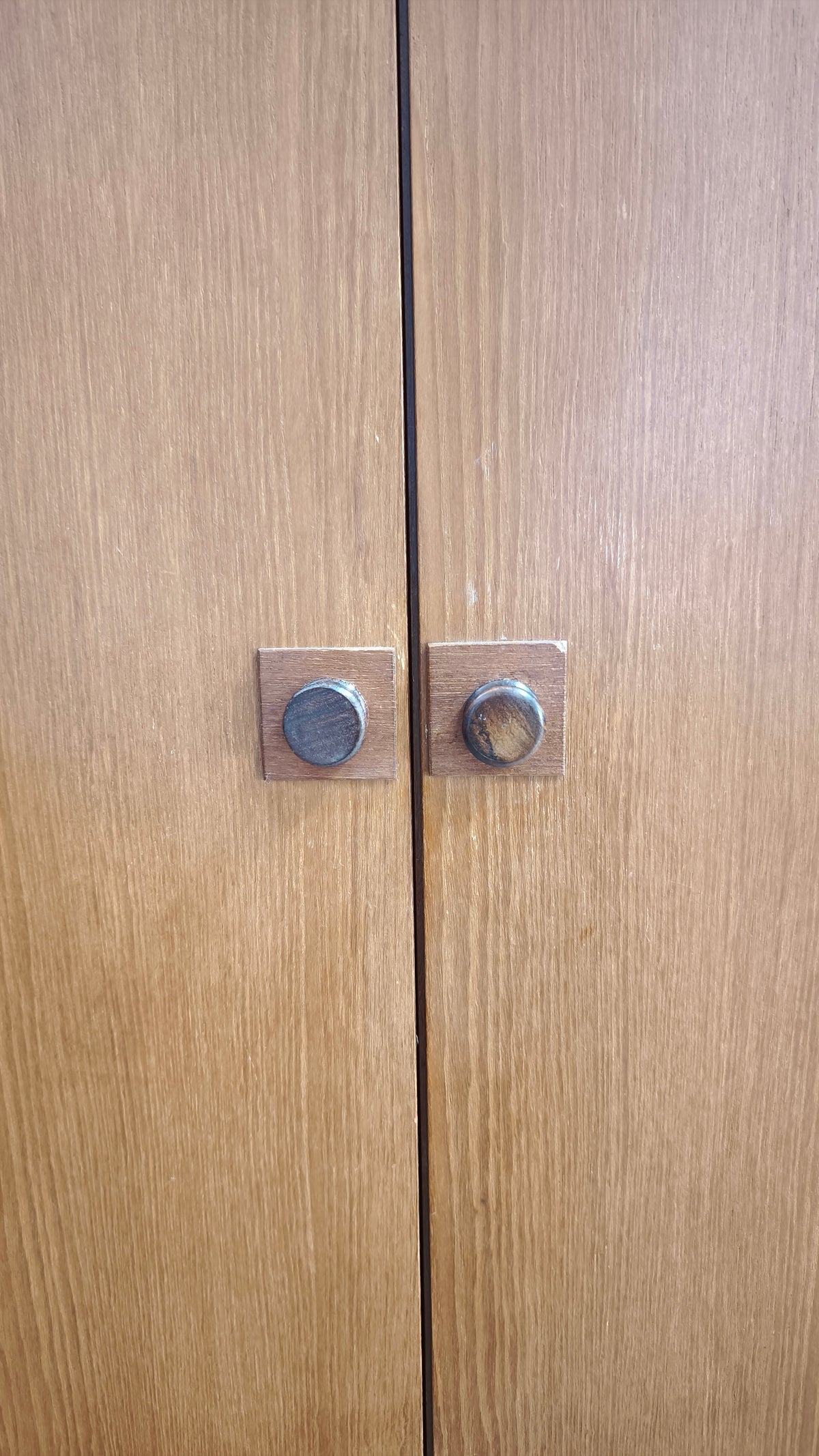 93182 Armadio vintage stile nordico impiallacciato in teak, anni '60