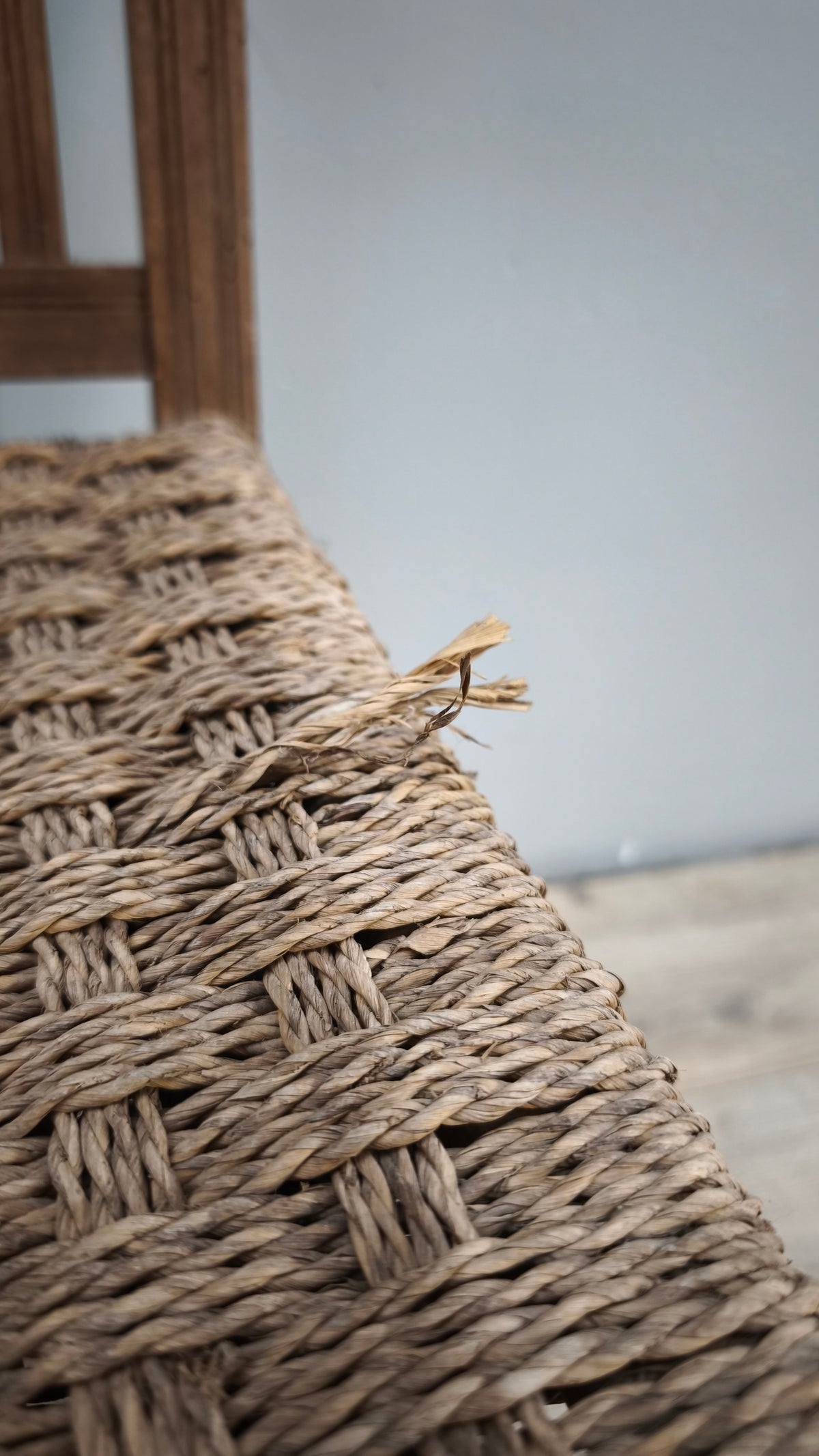 93236 Poltrona in legno e corda